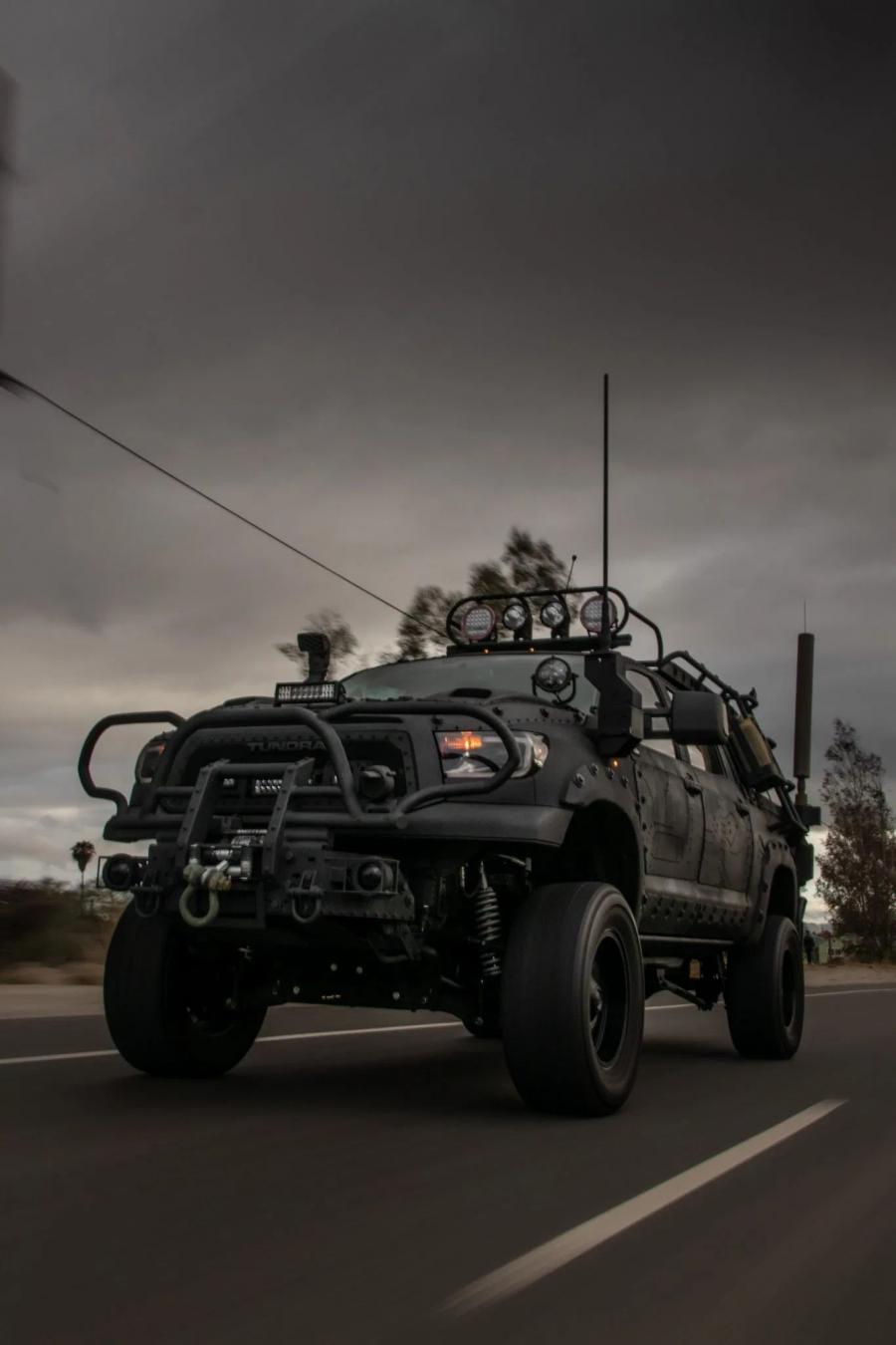  Toyota Tundra CrewMax 4x4 Zombie Apocalypse 2013 года  (фото 48 из 461)